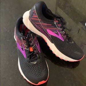 Brooks Adrenaline 19